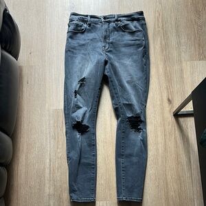 Good American Good Leg Crop - Black w/ light distress